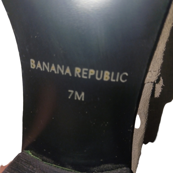 Banana Republic Suede Ankle Boot Women's Taupe Bootie size 7 - Picture 8 of 9